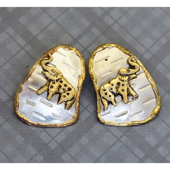 Large Wild Elephants Vintage Stud Earrings, G37 - Picture 2 of 3